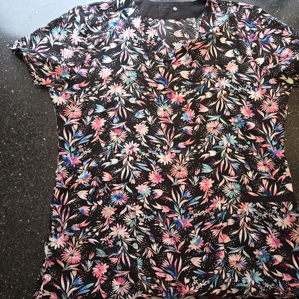 Scrub Tops - Picture 8 of 8